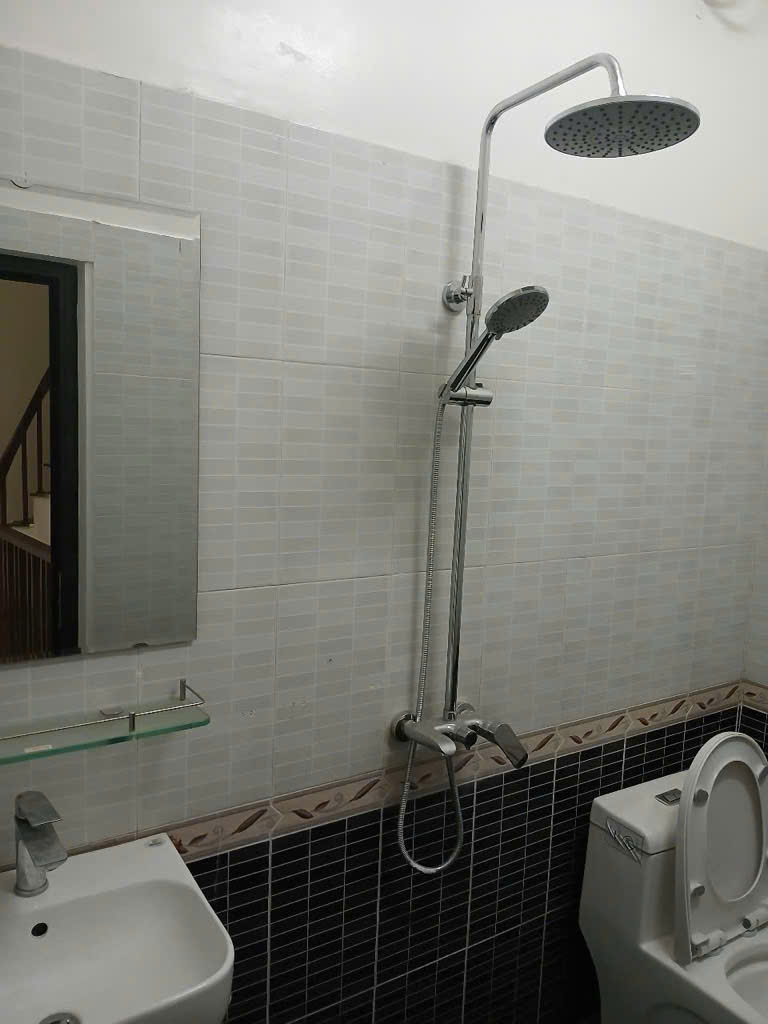 NHÀ ĐẸP MỚI XÂY - GẦN PHỐ NGÕ RỘNG - LÕI ĐỐNG ĐA